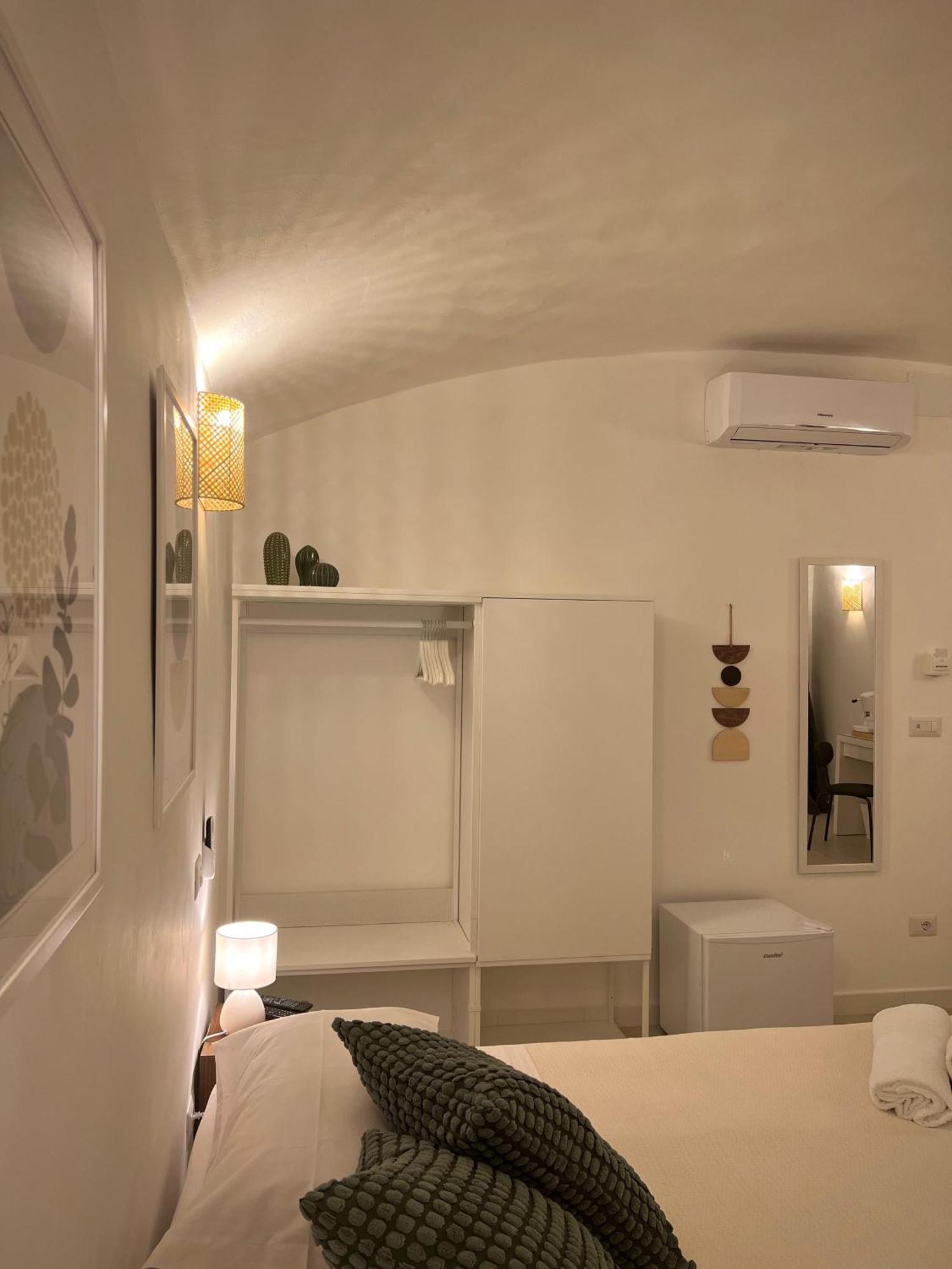 Badri Hotel Bari Buitenkant foto