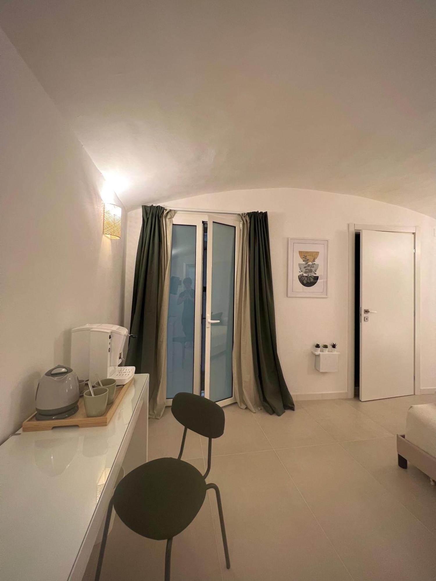 Badri Hotel Bari Buitenkant foto