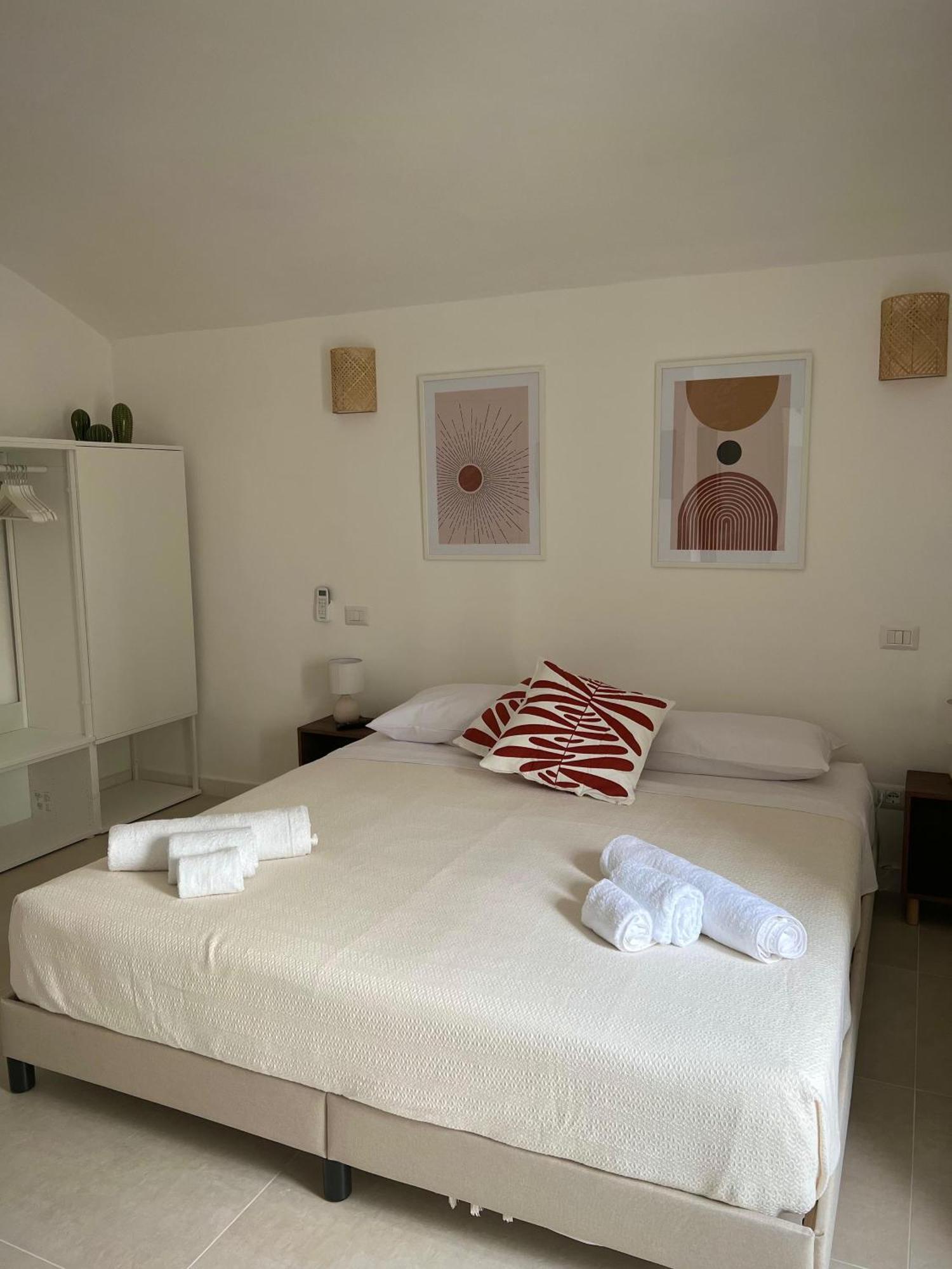 Badri Hotel Bari Buitenkant foto