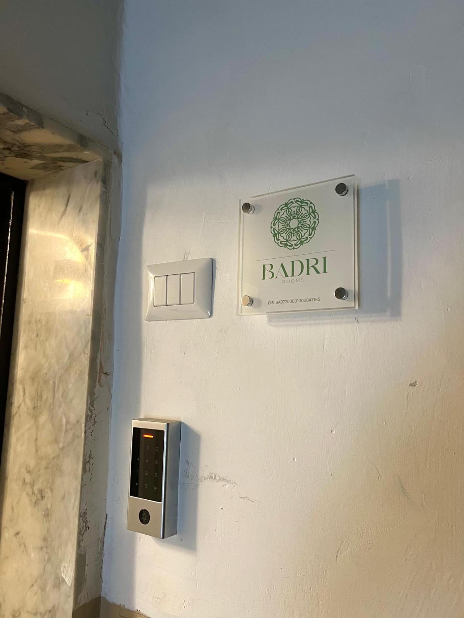 Badri Hotel Bari Buitenkant foto
